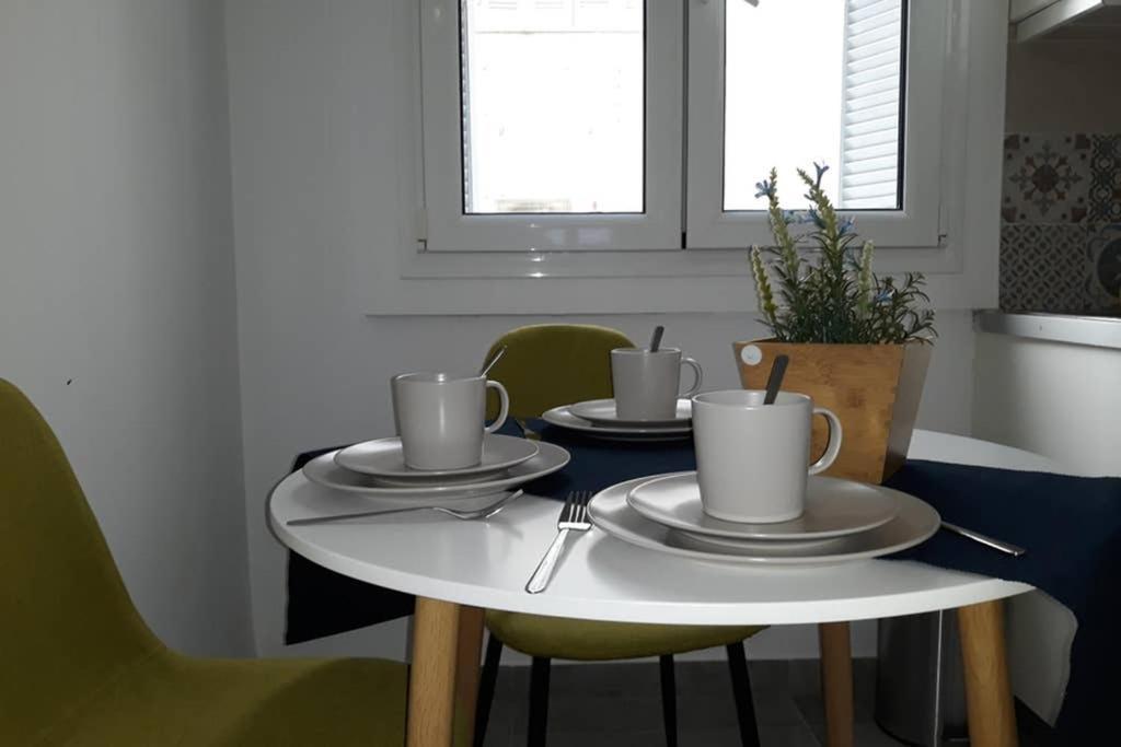 Cozy Apartment For 4 In Kolonaki, Lycabettus Athens Exterior photo