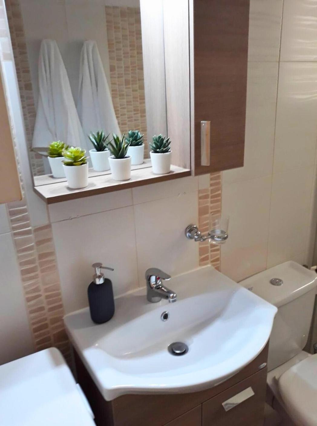 Cozy Apartment For 4 In Kolonaki, Lycabettus Athens Exterior photo